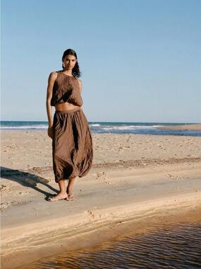 Zara Wrinkled Effect Balloon Midi Skirt Brown Size Small Elastic Waist